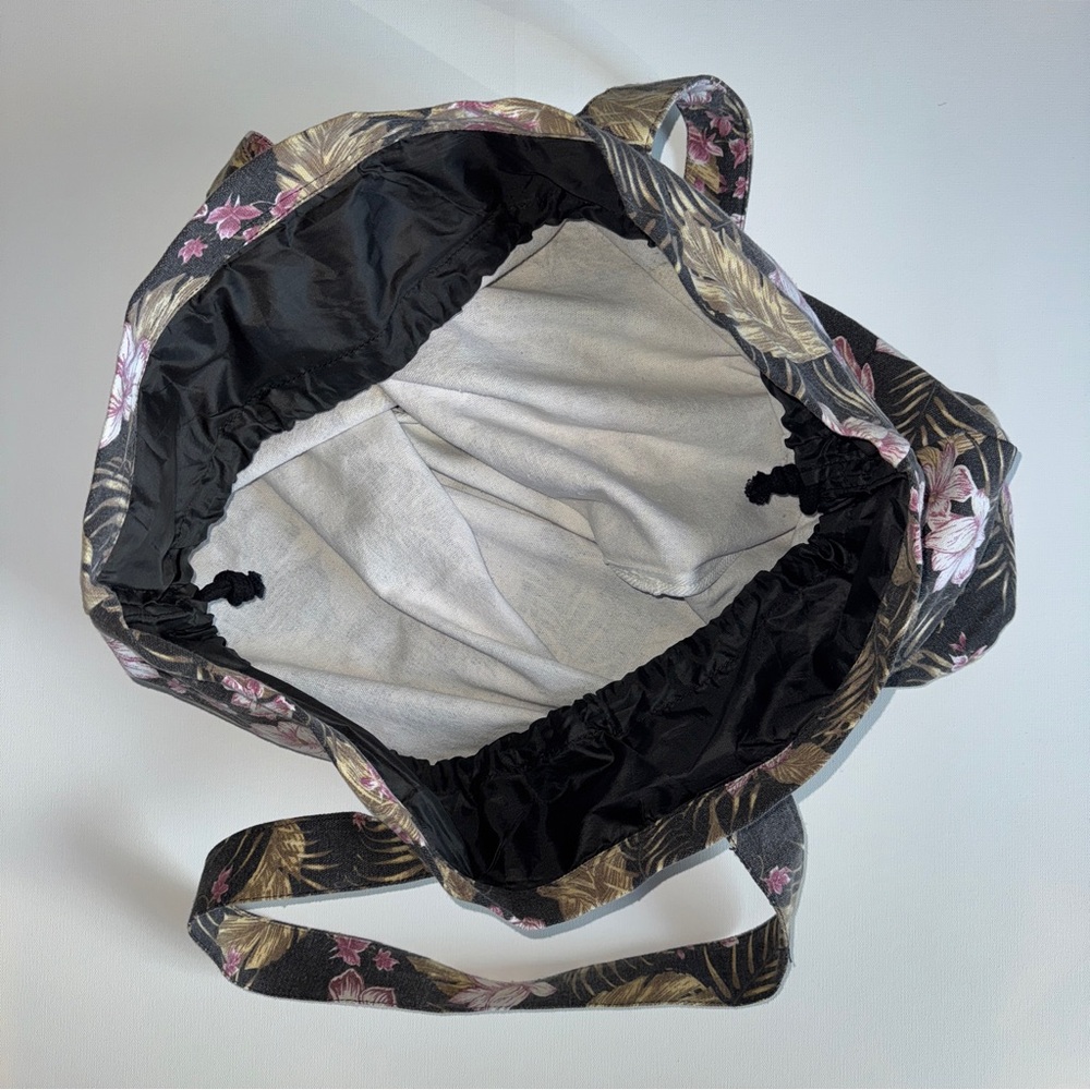 Rip Curl 40L Drawstring Beach Tote Bag Black Tropical Floral Canvas SurferGirl - Picture 5 of 8
